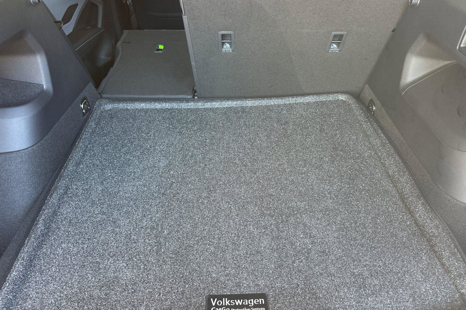 New 2025 Volkswagen Tiguan SE image 14