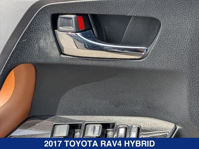 Used 2017 Toyota RAV4 SE image 11