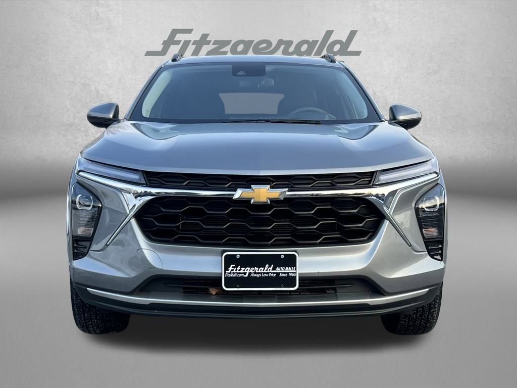 Used 2025 Chevrolet Trax LT image 5