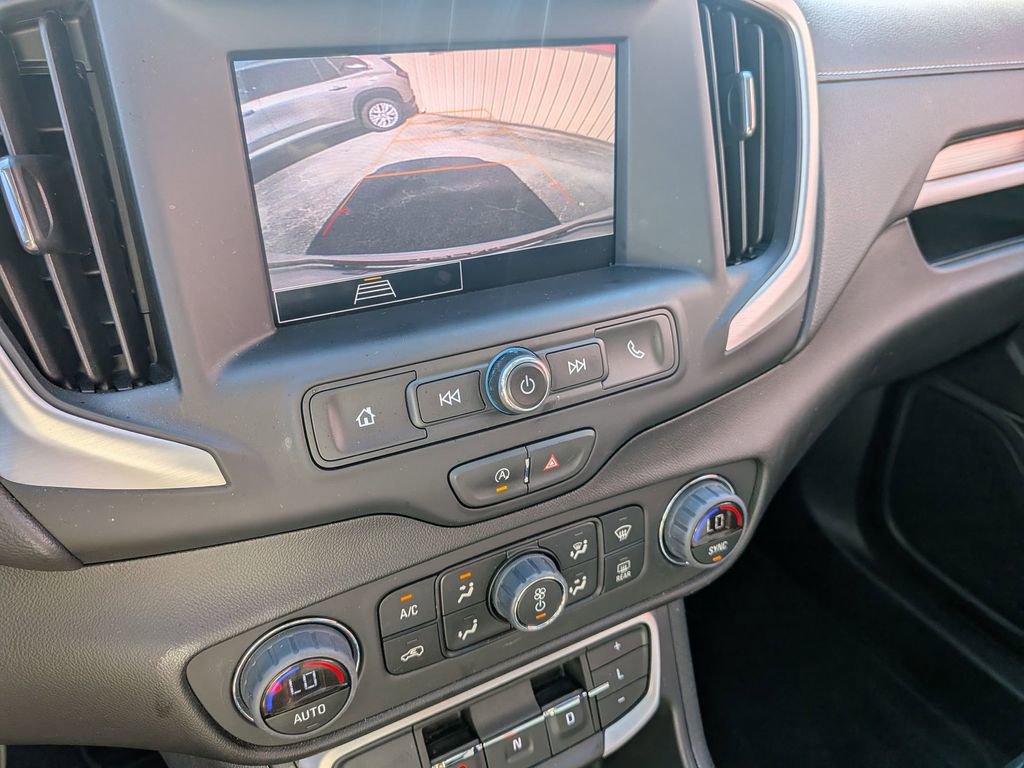 Used 2023 GMC Terrain SLE w/ Driver Convenience Package image 19