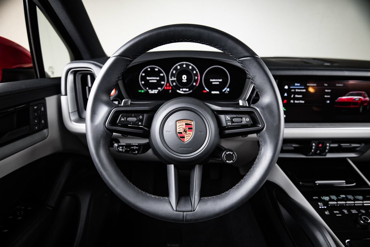 Certified 2026 Porsche Cayenne AWD/4WD image 26