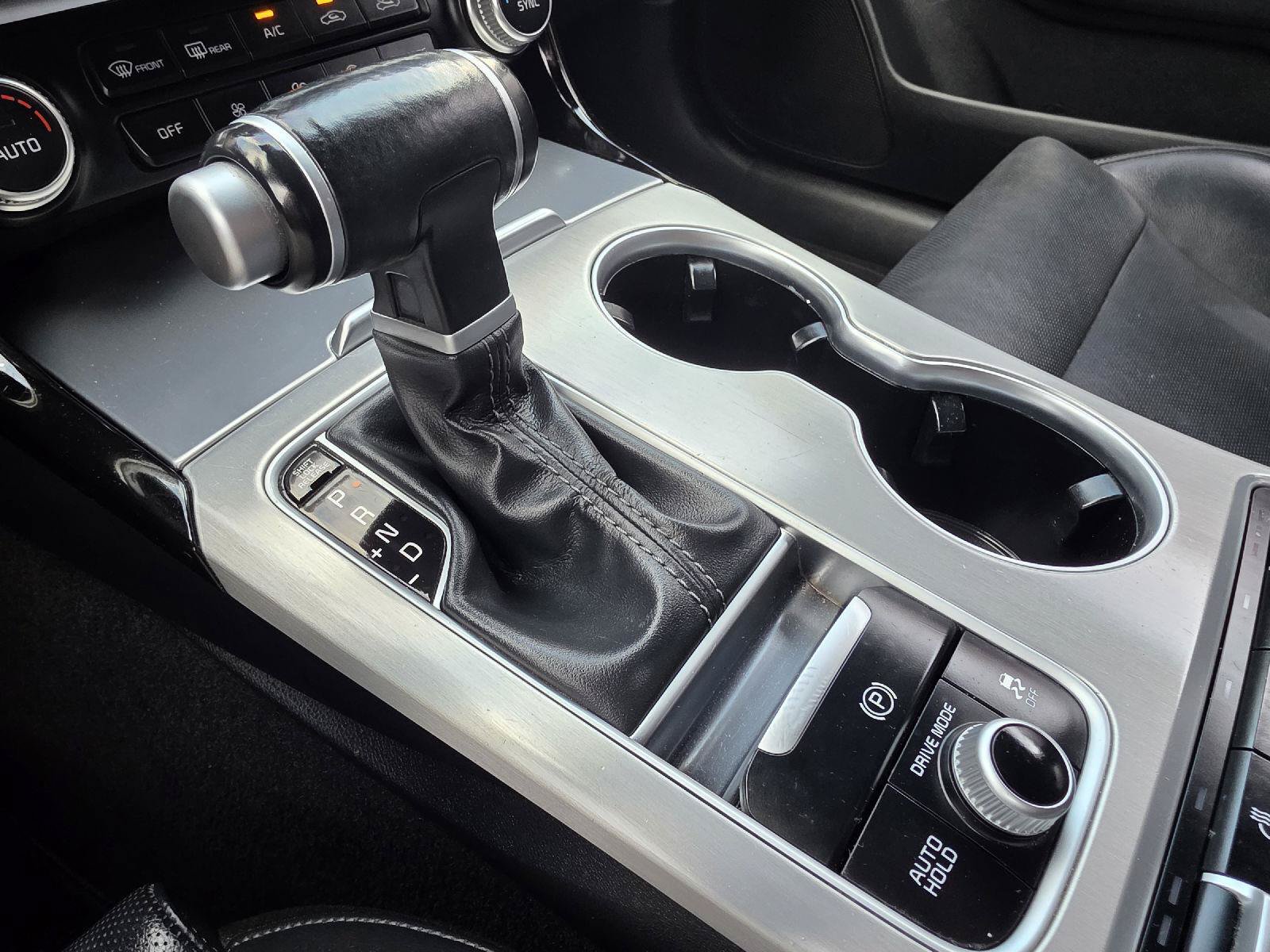 Used 2020 Kia Stinger GT1 AWD/4WD image 16