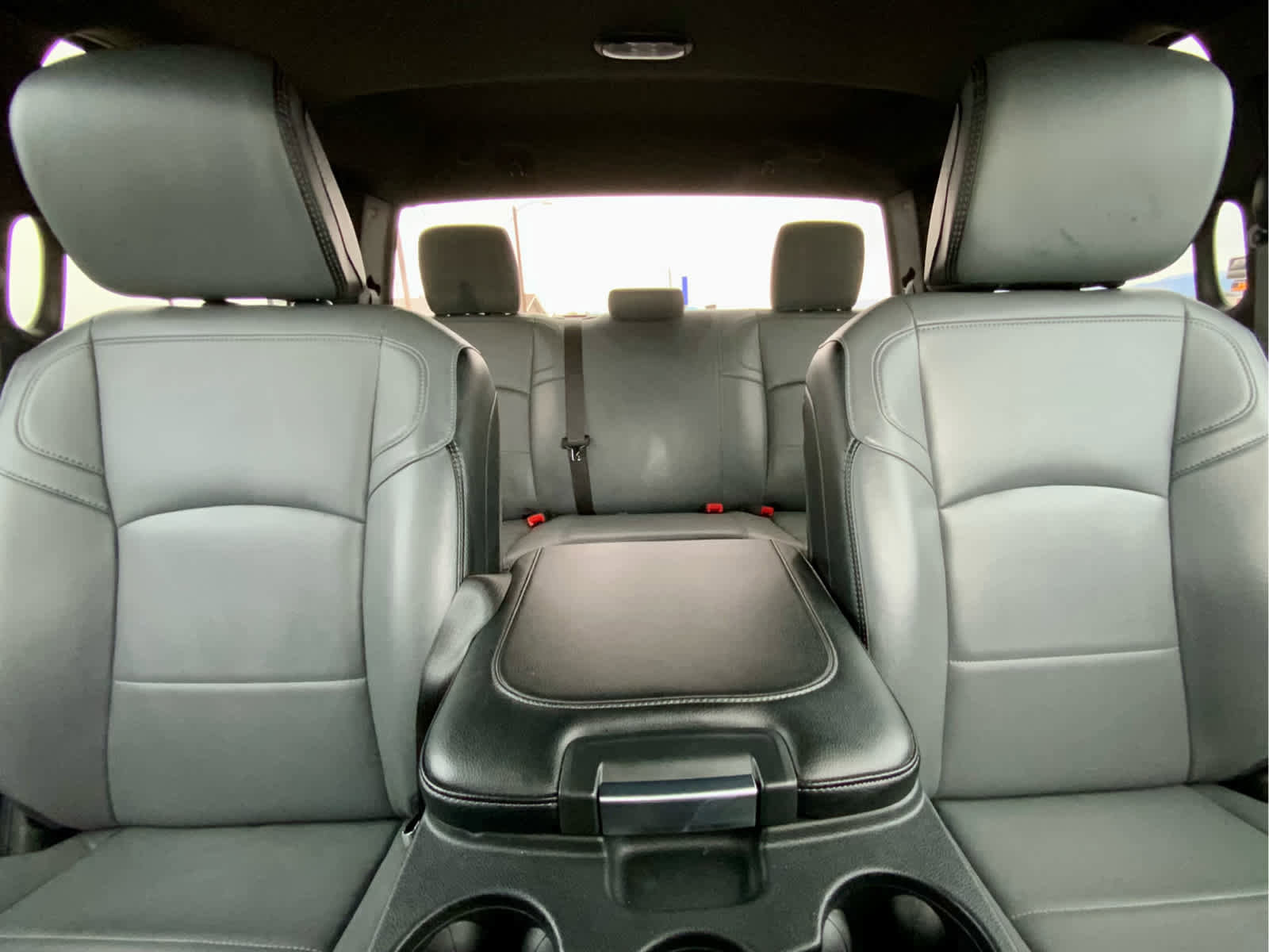 Used 2024 RAM 2500 Tradesman w/ Chrome Appearance Group image 30