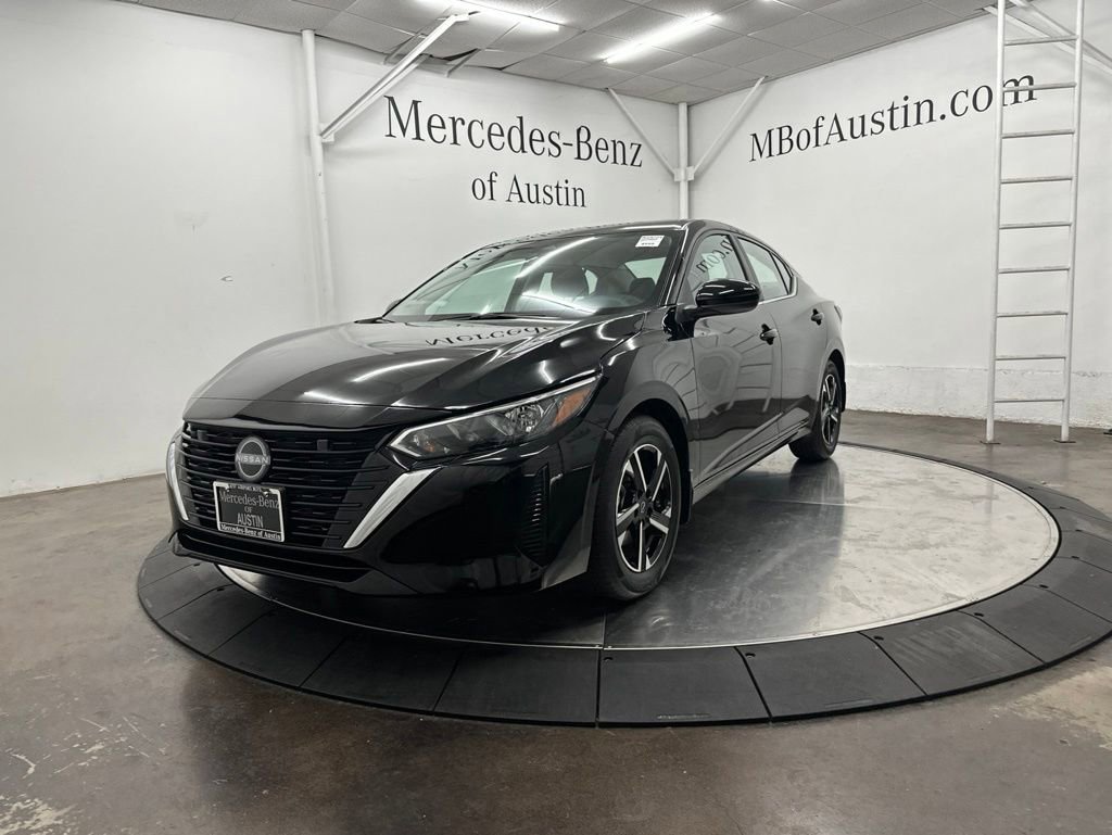 Used 2025 Nissan Sentra SV FWD image 3