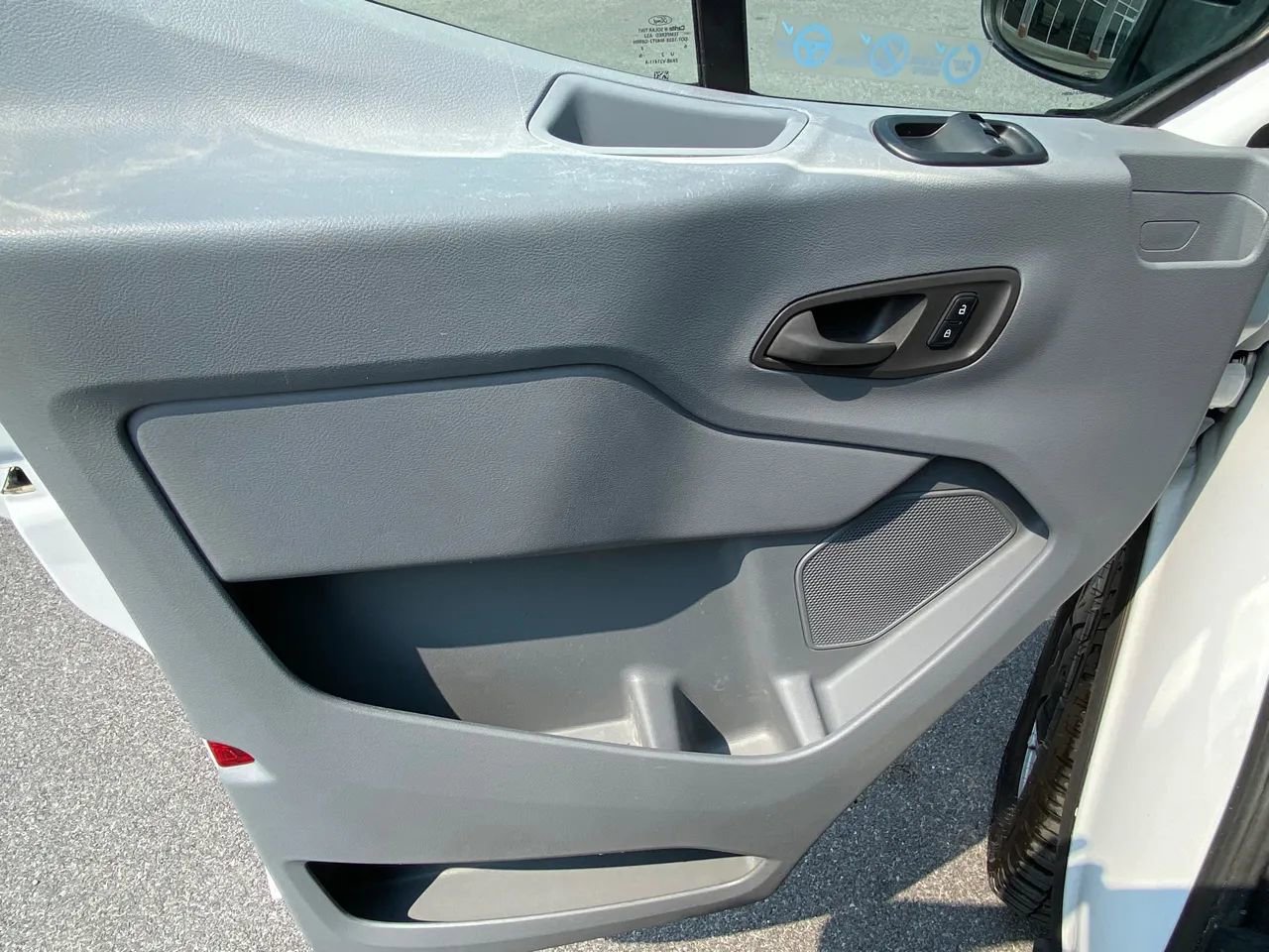 Used 2016 Ford Transit 150 Low Roof RWD image 8