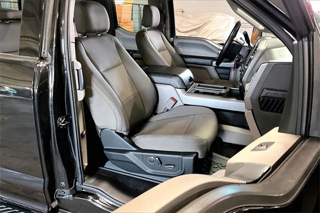 Used 2015 Ford F150 XLT w/ Equipment Group 302A Luxury image 7