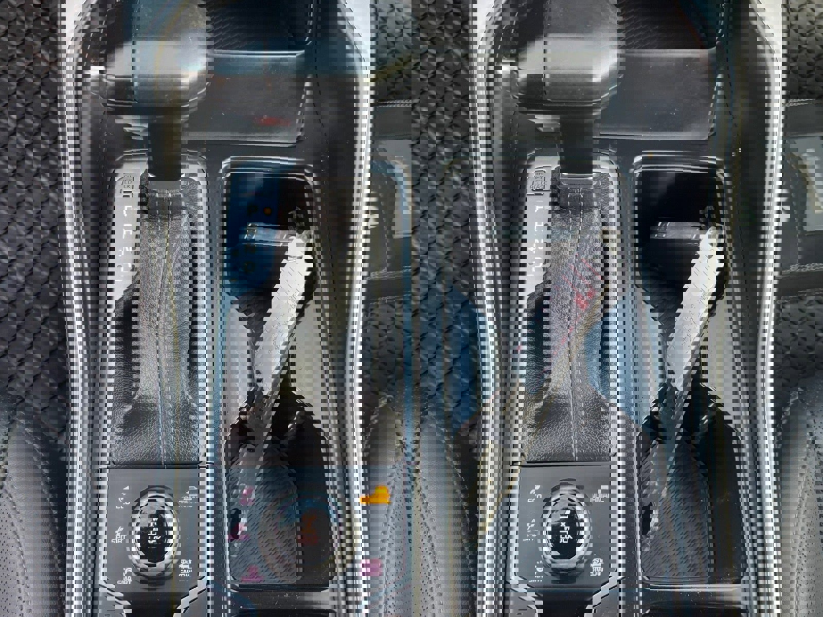 Used 2024 Kia Sorento S image 27