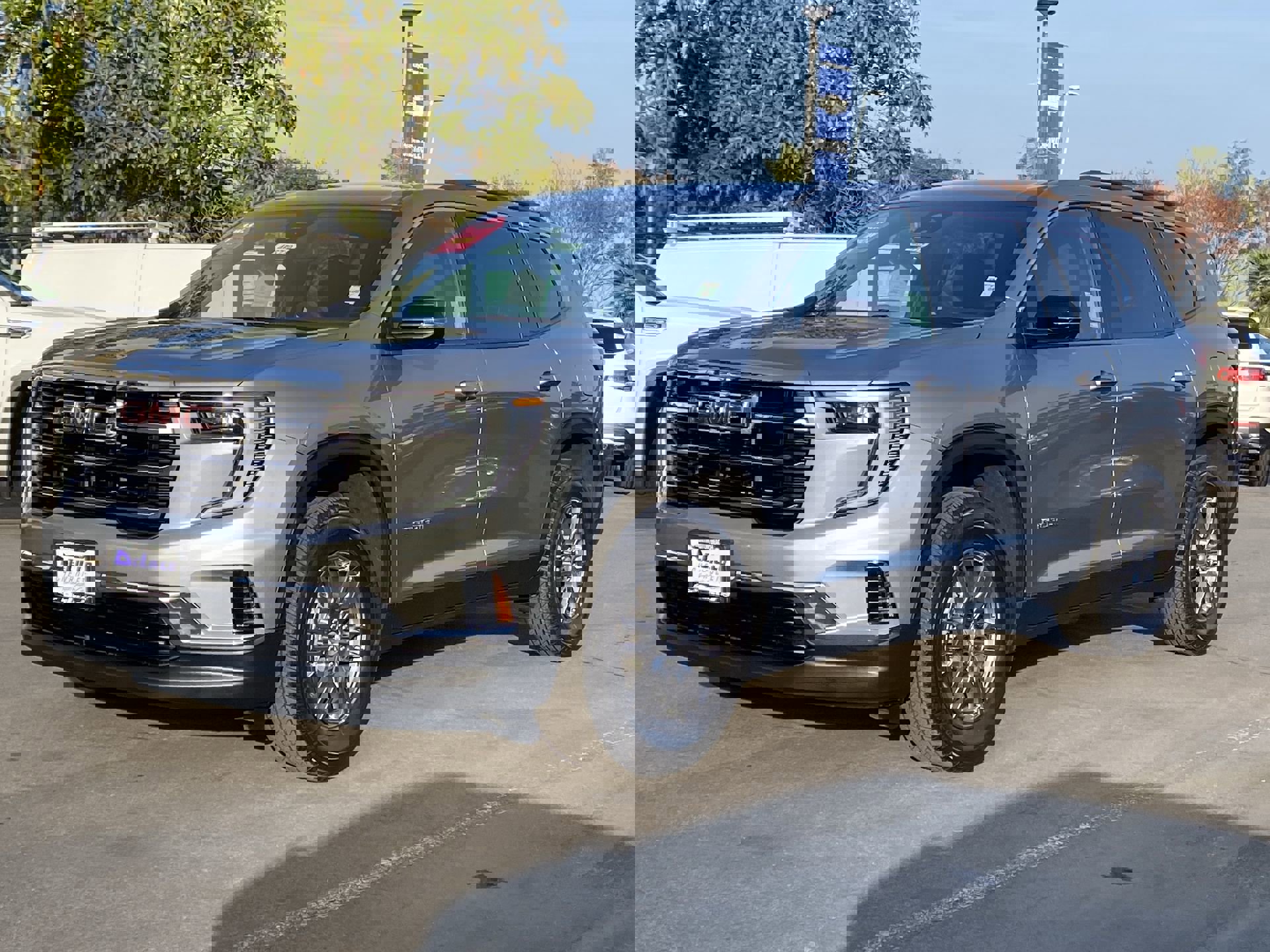 Used 2025 GMC Acadia Elevation image 2