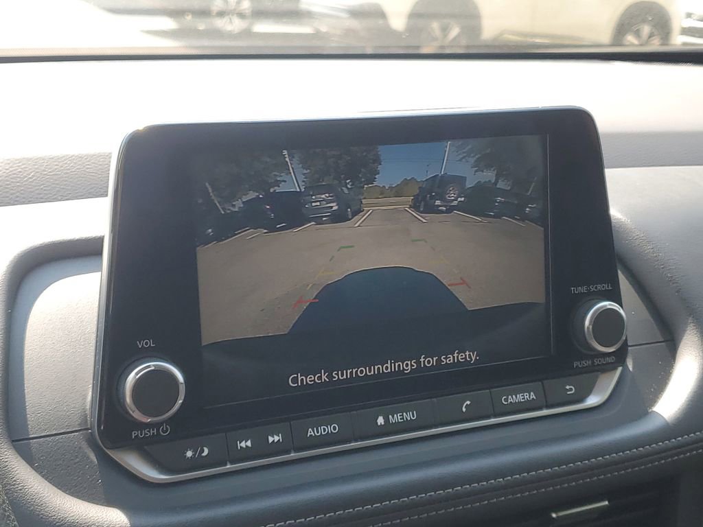 Used 2024 Nissan Rogue SV image 22