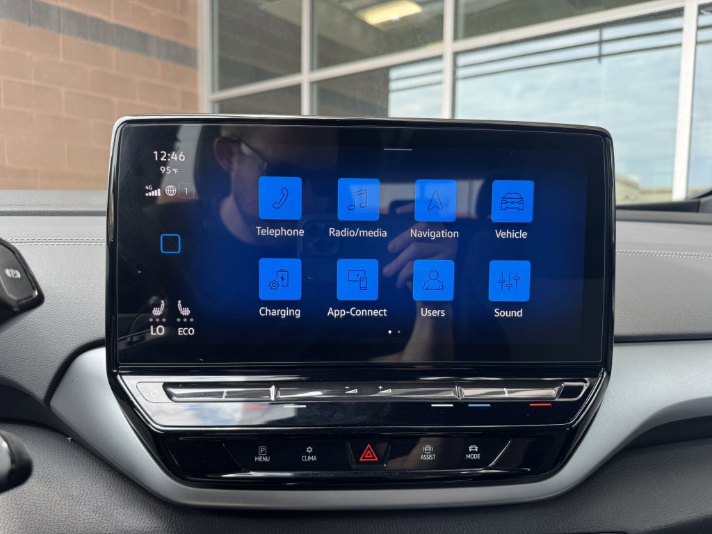 Used 2023 Volkswagen ID.4 Pro image 18