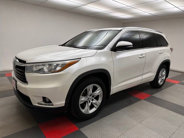 Used 2015 Toyota Highlander Limited Platinum image 3