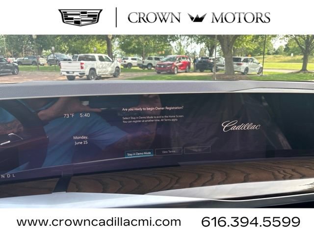 New 2026 Cadillac Escalade ESV Platinum Sport w/ LPO, ONYX Package AWD/4WD image 15