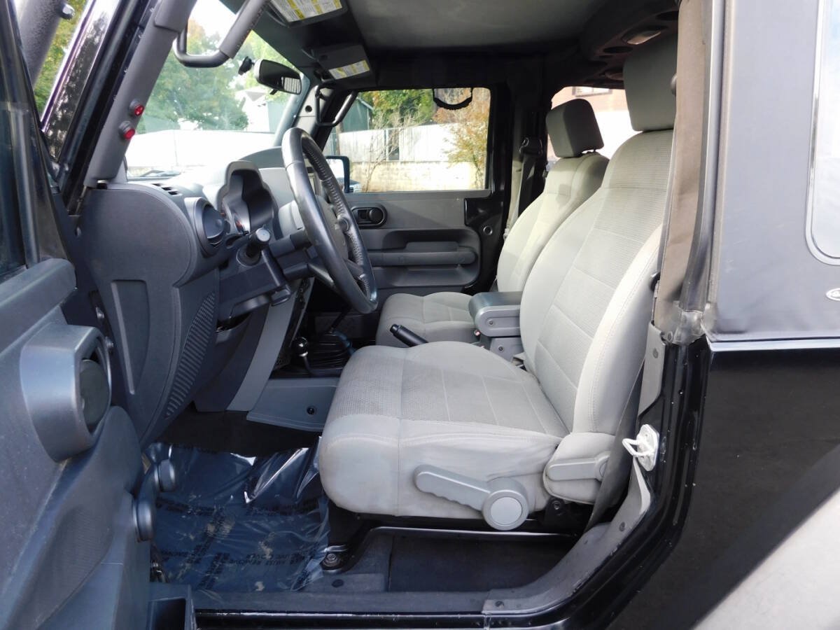 Used 2007 Jeep Wrangler Rubicon AWD/4WD image 8