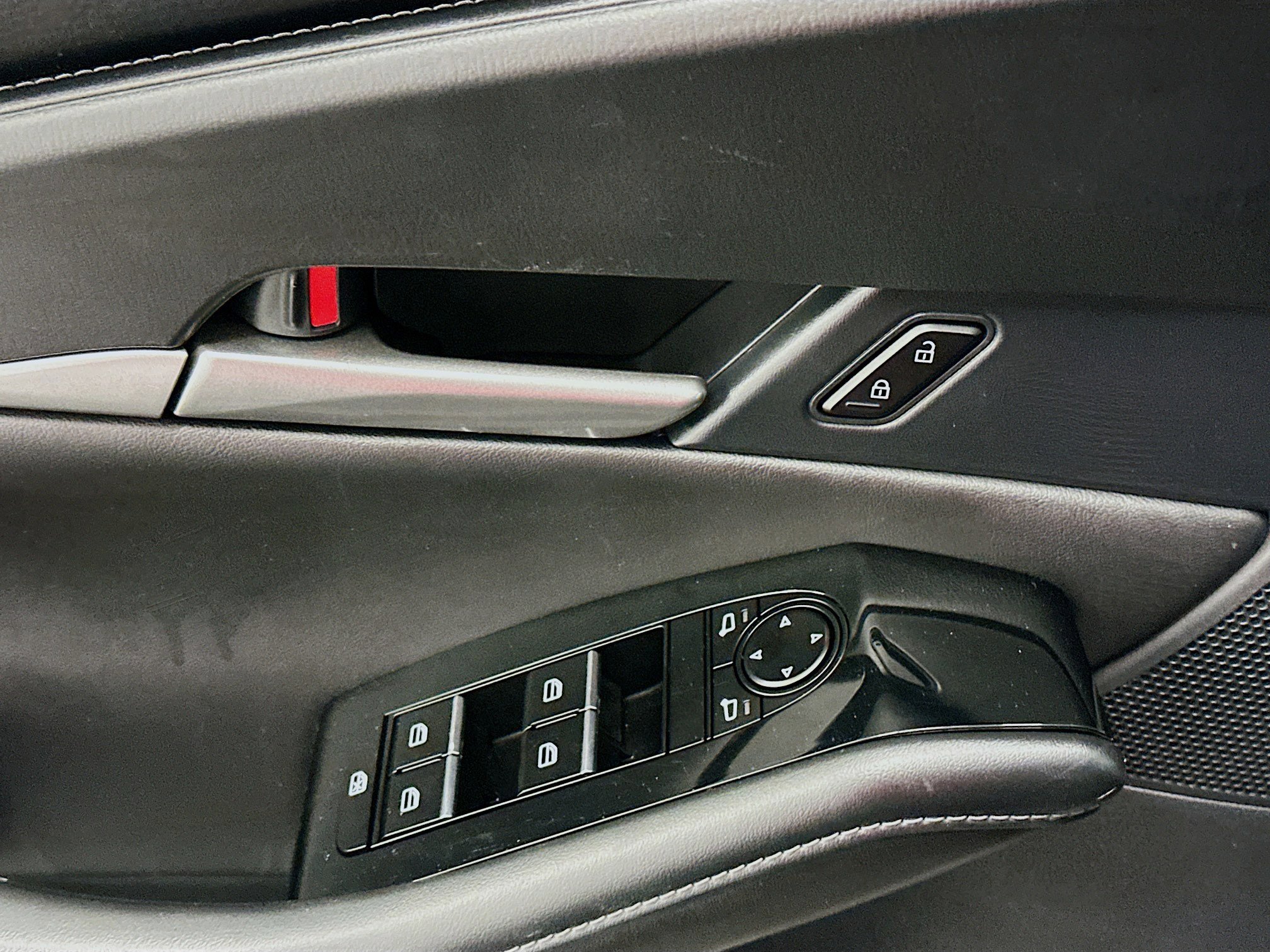 Used 2024 MAZDA CX-30 AWD 2.5 S w/ Select Sport Pkg image 15