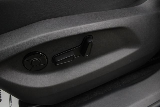 New 2026 Volkswagen Tiguan SE R-Line AWD/4WD image 3