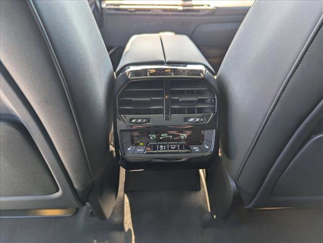 Used 2023 BMW iX xDrive50 w/ Premium Package image 18