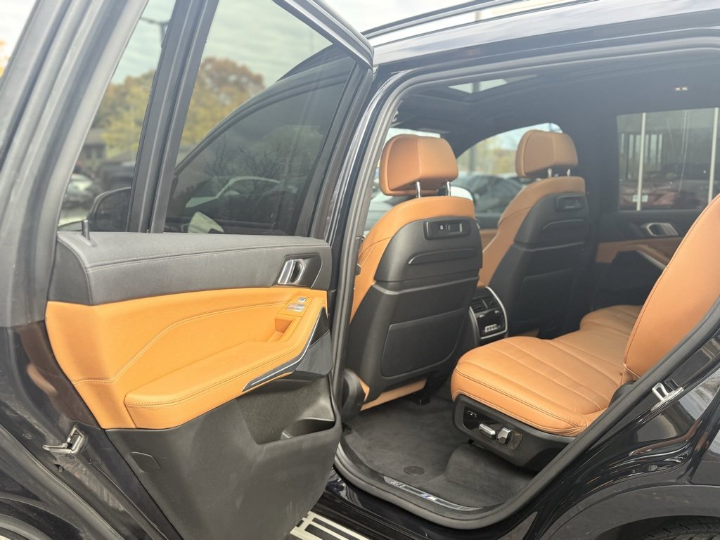 Used 2021 BMW X7 xDrive40i w/ M Sport Package image 20