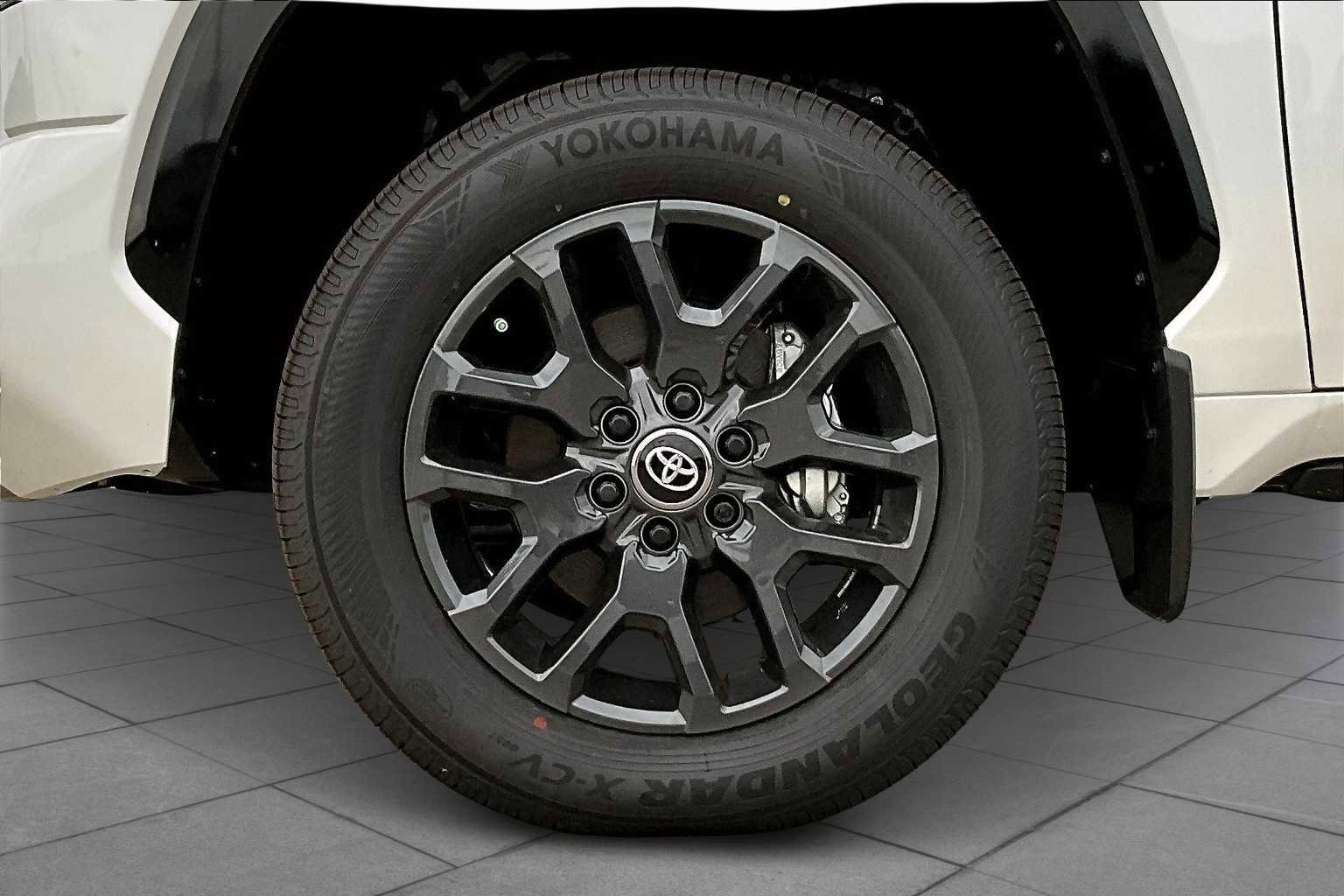 New 2025 Toyota Tundra Platinum image 9