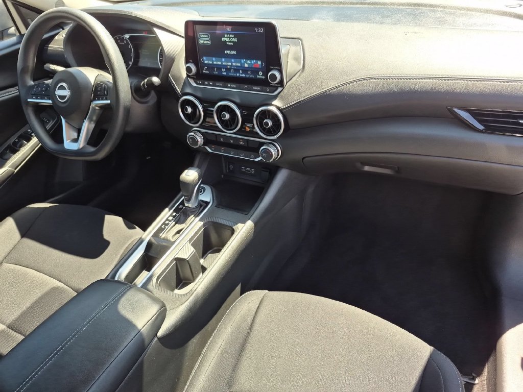 Used 2025 Nissan Sentra SV FWD image 32
