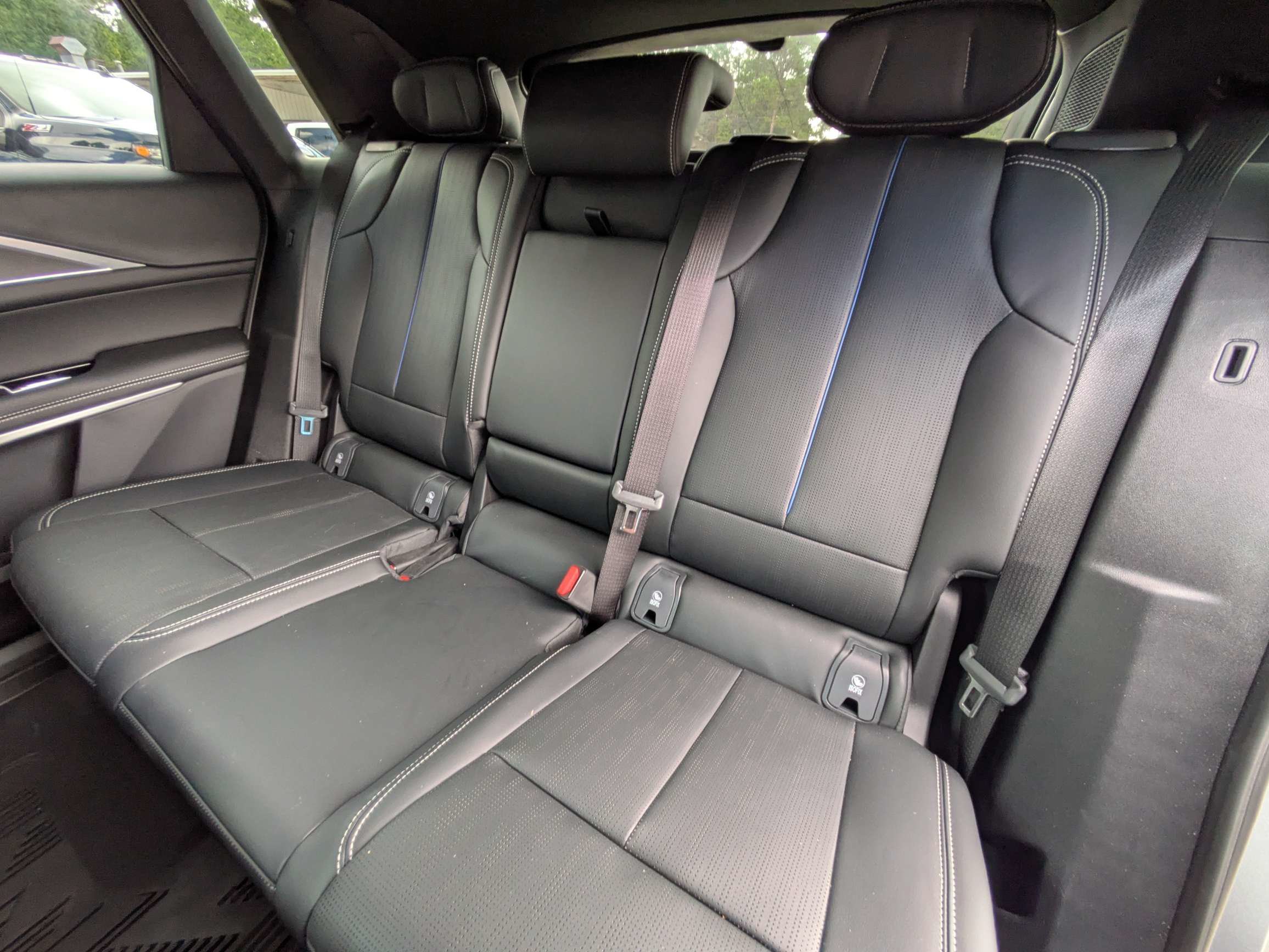 Used 2026 Cadillac Lyriq V w/ LPO, Floor Liner Package AWD/4WD image 9