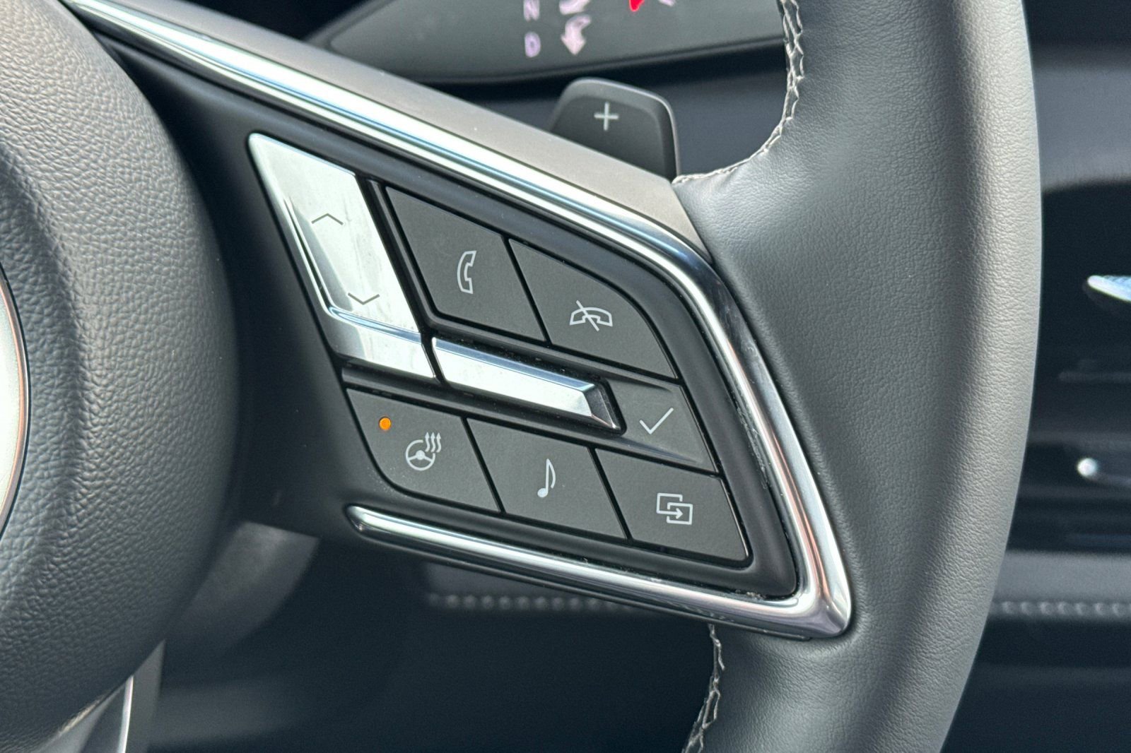 Used 2025 Buick Enclave Preferred image 35