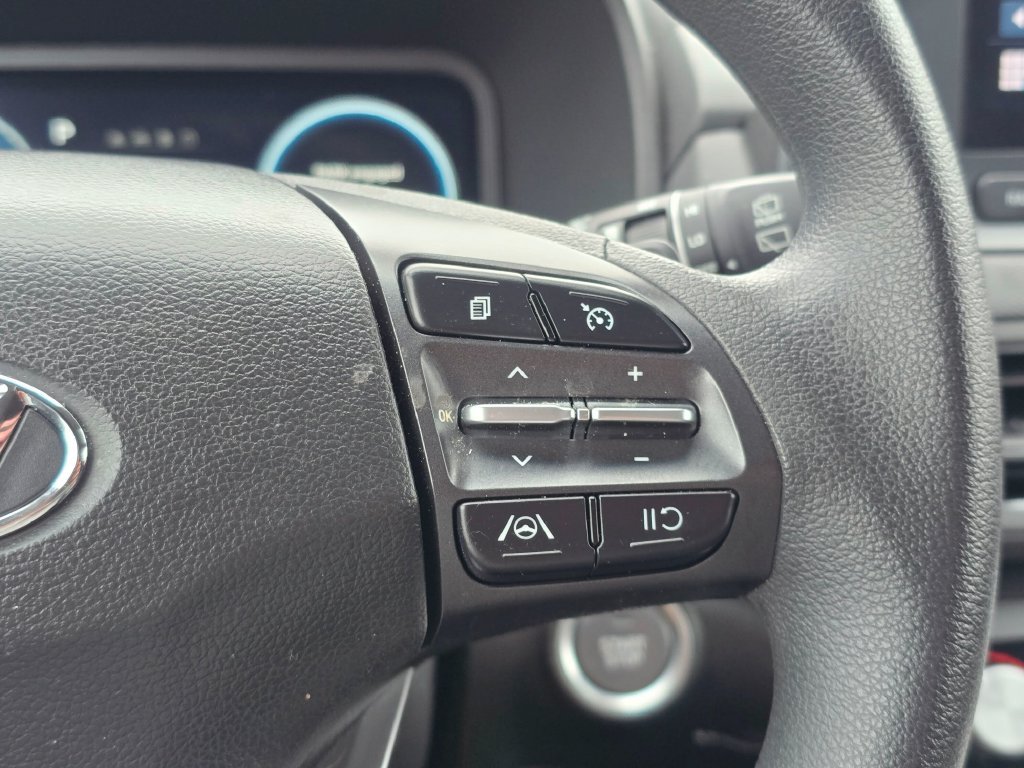 Used 2023 Hyundai Kona SE FWD image 25