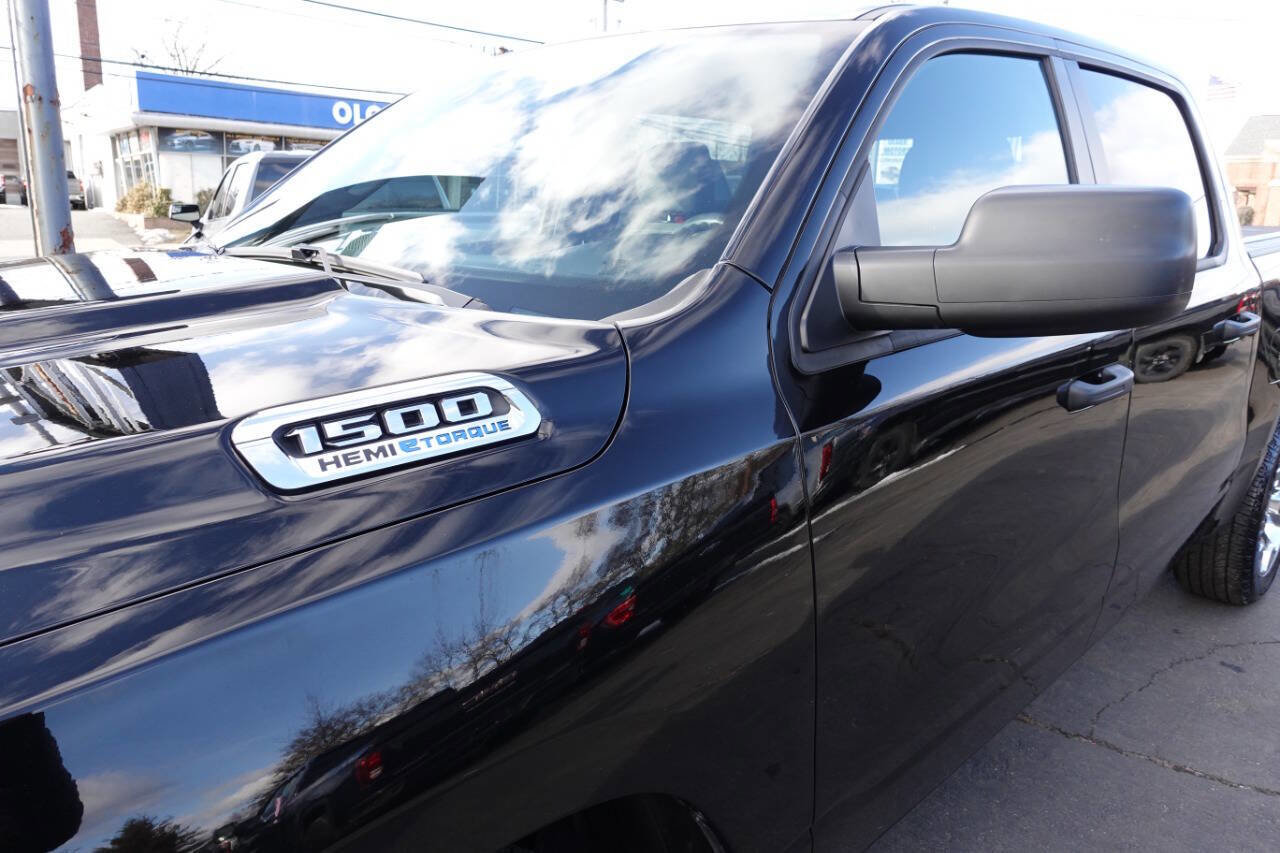 Used 2024 RAM 1500 Tradesman w/ Sport Appearance Package image 7