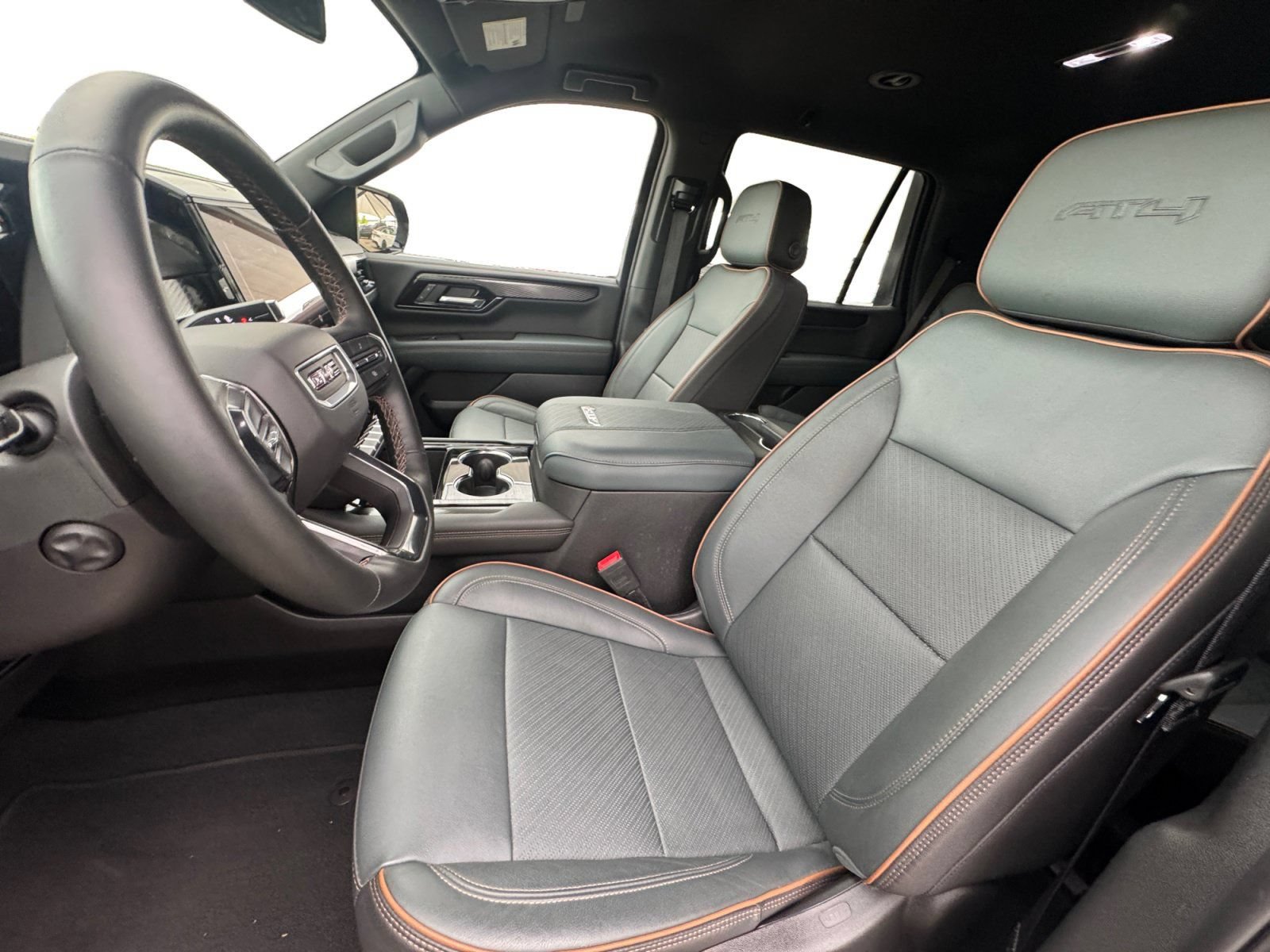 Certified 2025 GMC Yukon AT4 AWD/4WD image 10