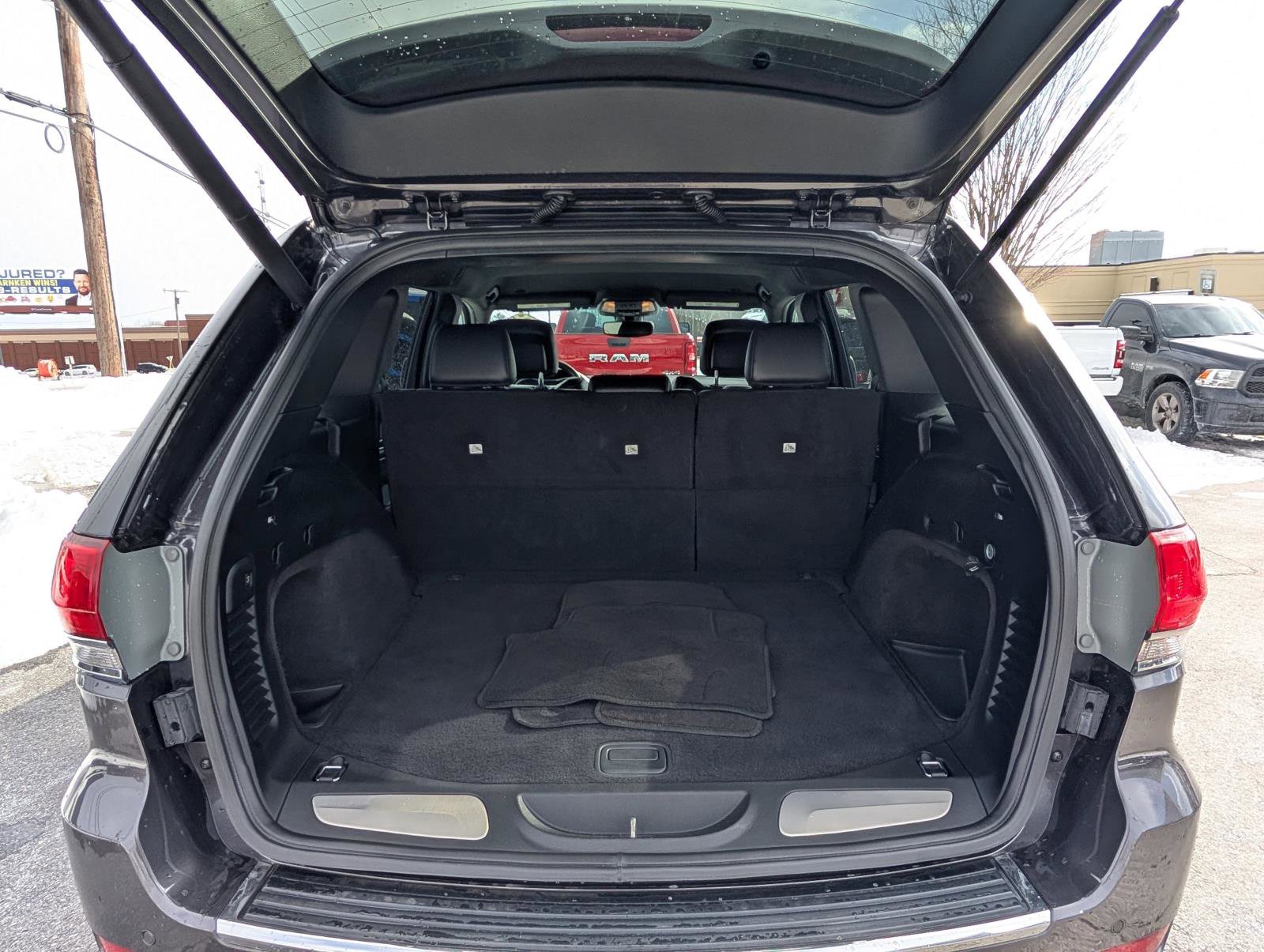 Used 2018 Jeep Grand Cherokee Limited image 12