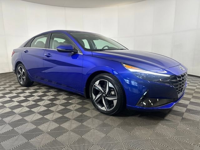 Used 2023 Hyundai Elantra Limited image 2
