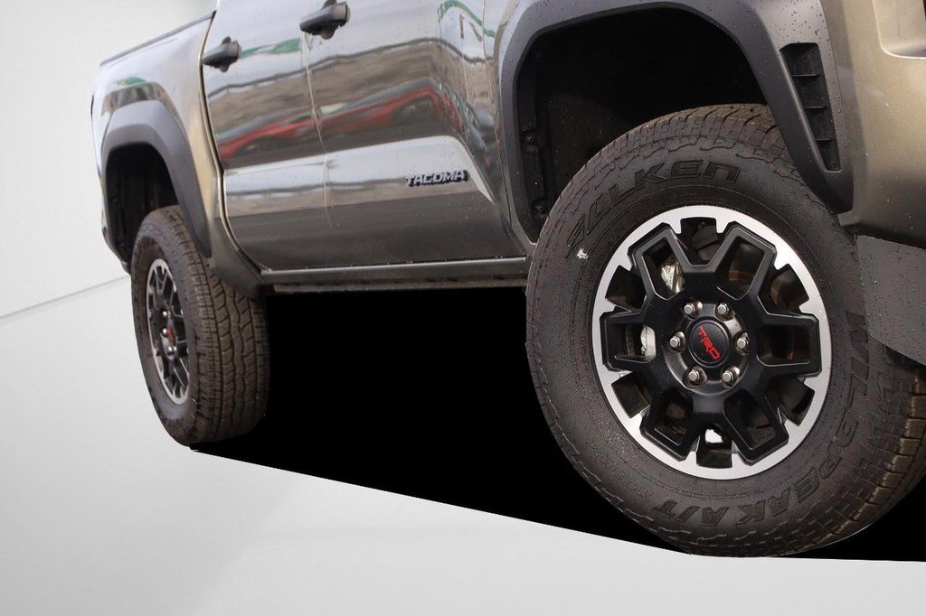 New 2025 Toyota Tacoma TRD Off-Road image 3