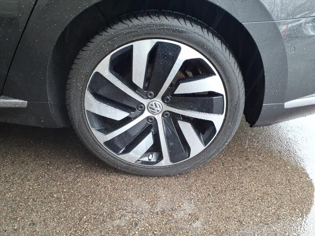 Used 2019 Volkswagen Arteon SEL Premium image 10