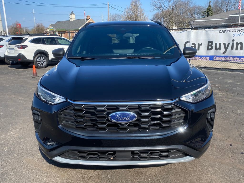 Used 2024 Ford Escape ST-Line w/ Tech Pack #1 AWD/4WD image 8