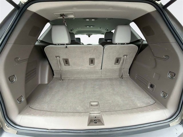 Used 2020 Chevrolet Traverse LT w/ LT Premium Package image 12