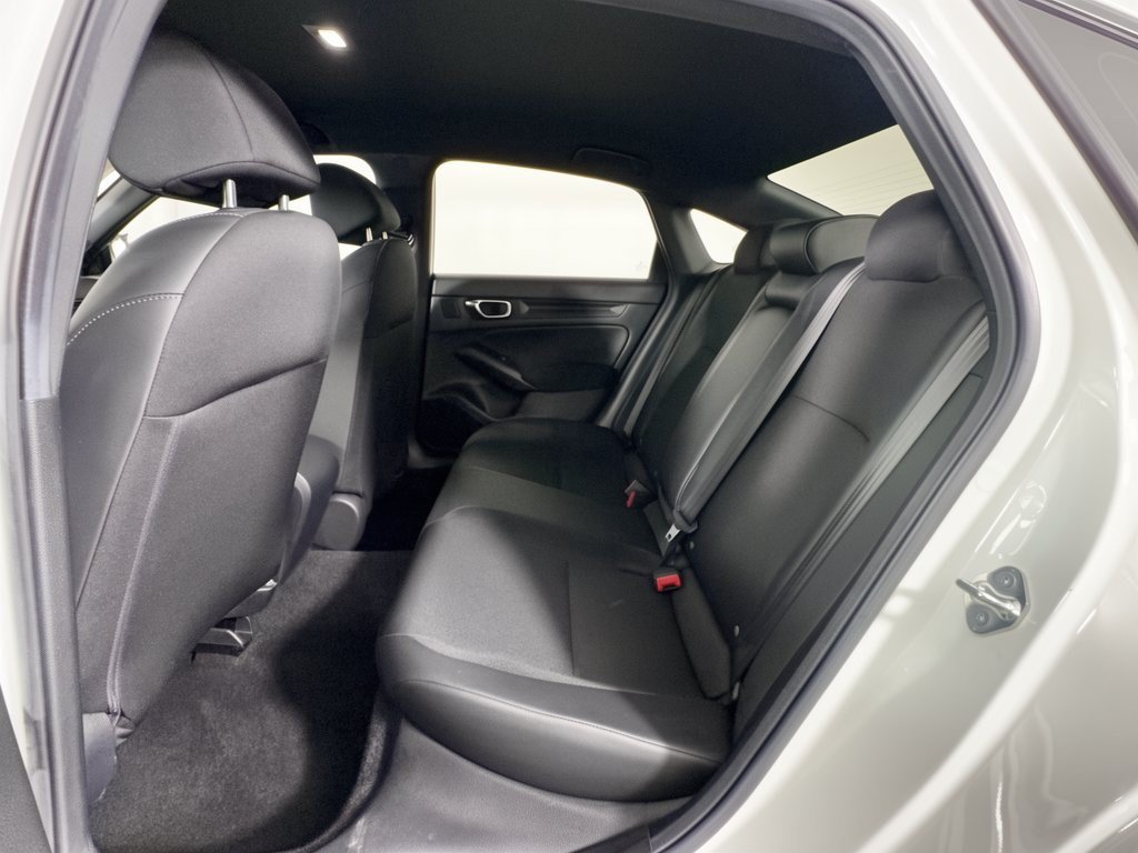 Used 2025 Honda Civic Sport image 25