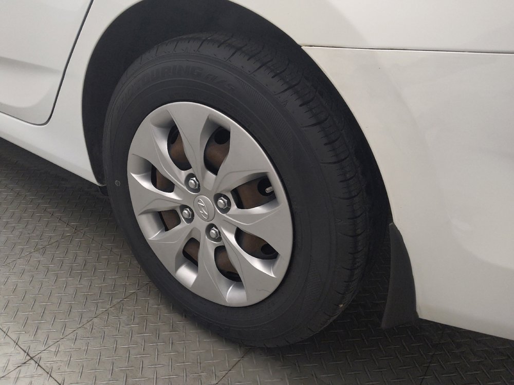 Used 2016 Hyundai Accent SE FWD image 31