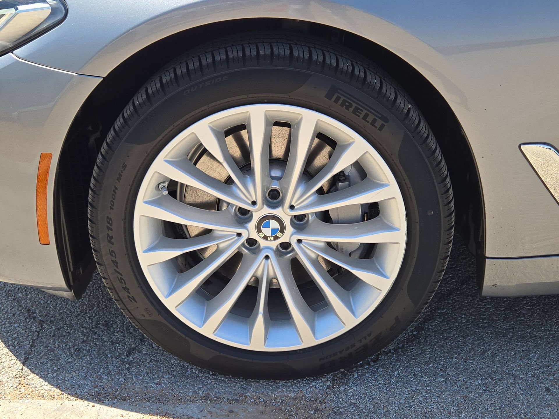 Used 2023 BMW 530i RWD image 11