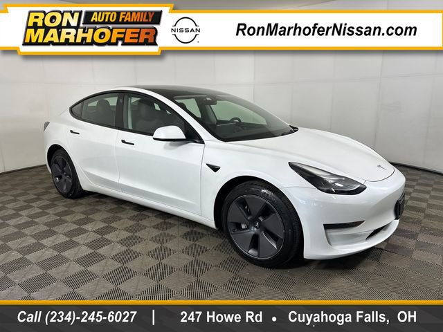 Used 2023 Tesla Model 3 Standard Range image 1