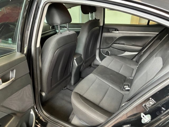 Used 2019 Hyundai Elantra SE w/ Cargo Package FWD image 26