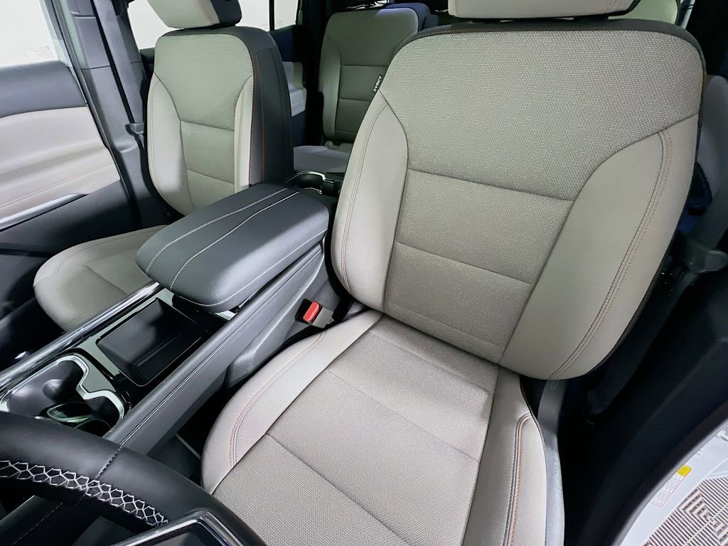 New 2026 Chevrolet Traverse LT image 21