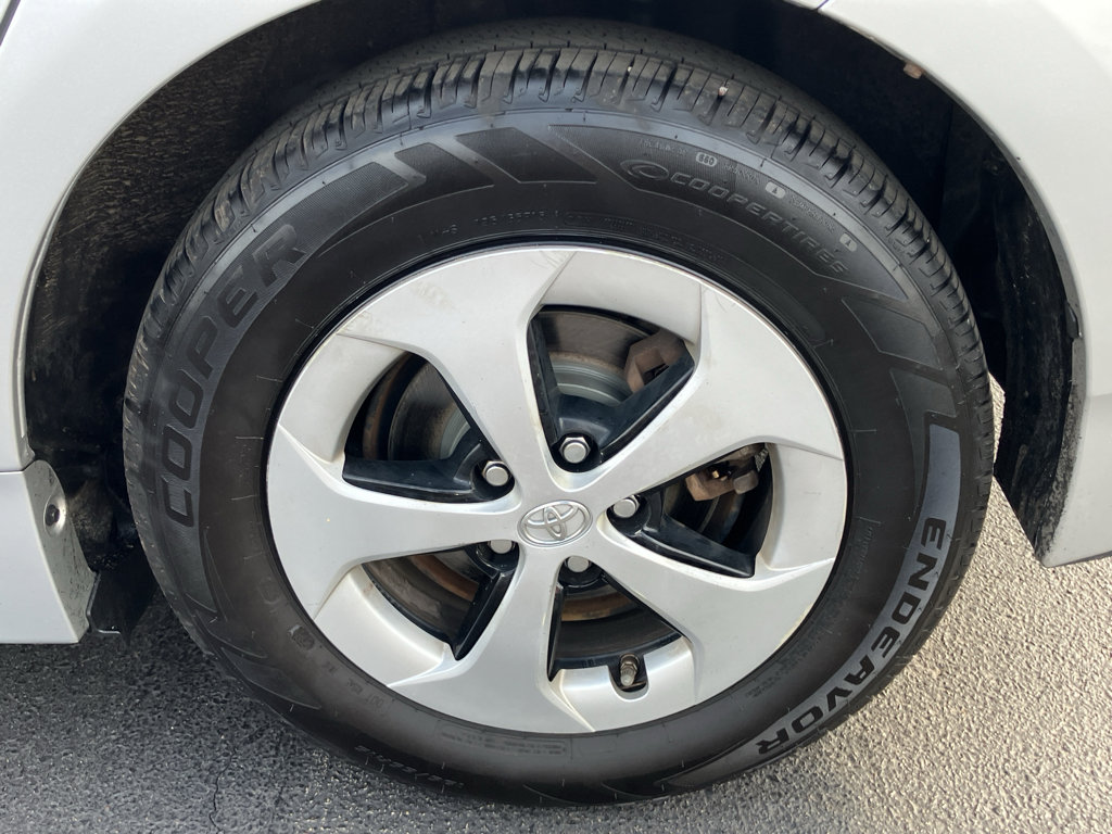 Used 2014 Toyota Prius Two image 34