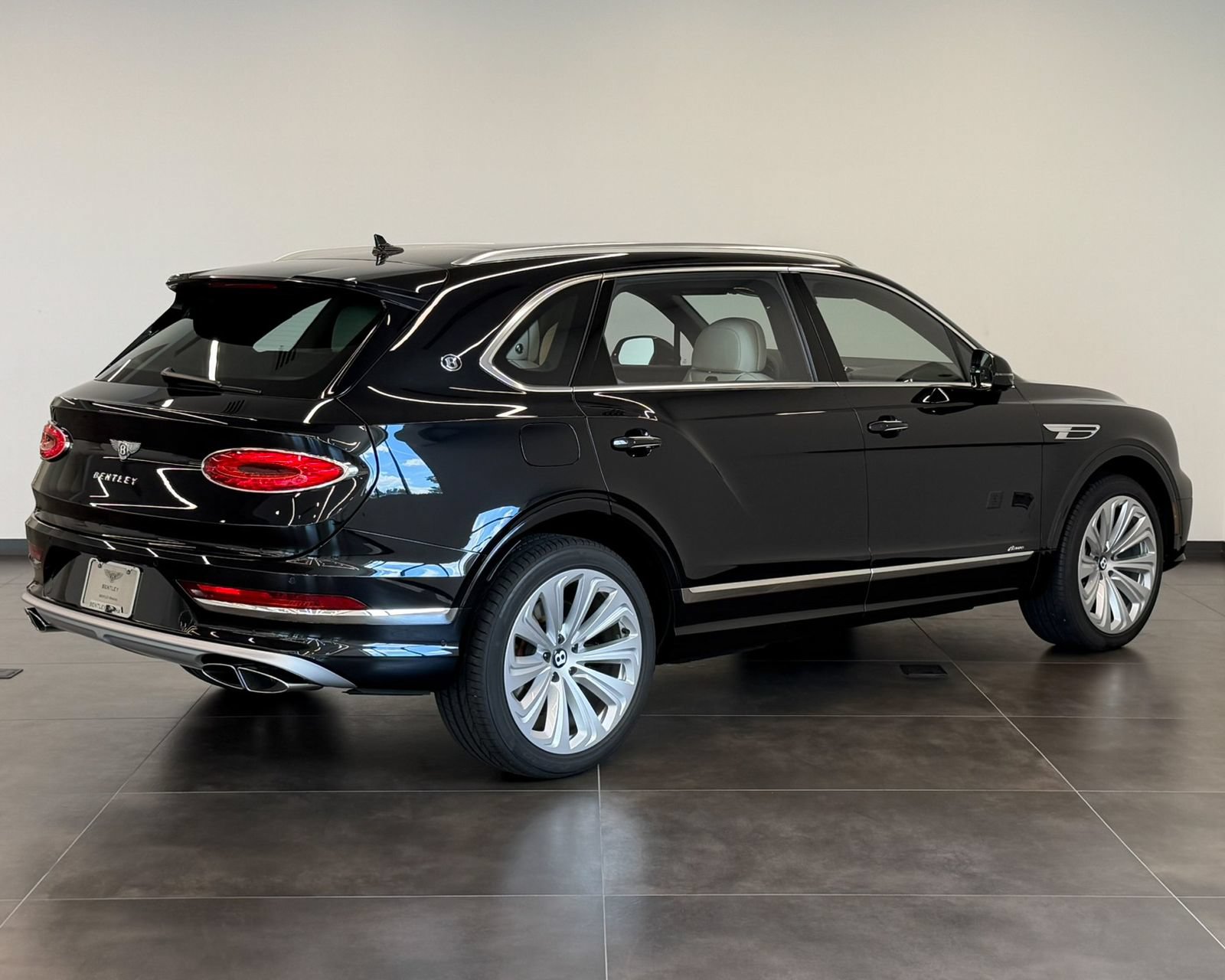 New 2026 Bentley Bentayga Extended Wheelbase AWD/4WD image 9