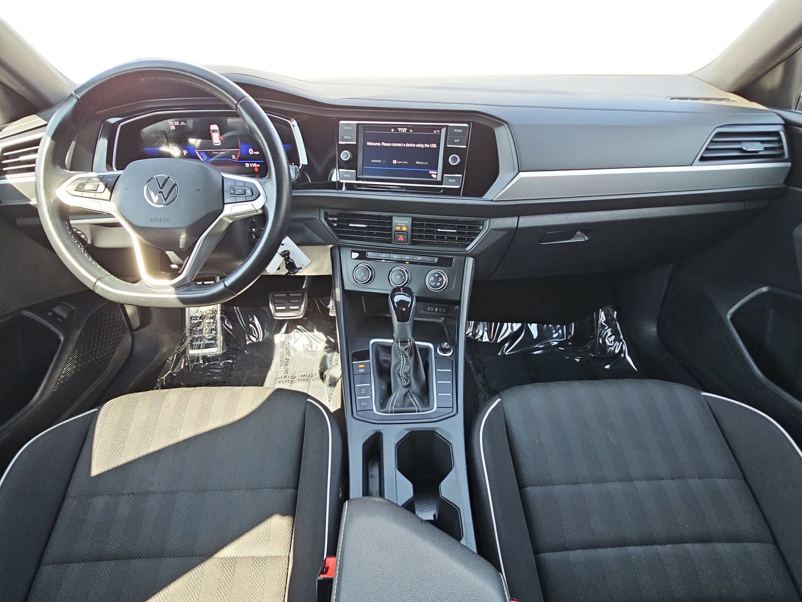 Used 2023 Volkswagen Jetta Sport image 9