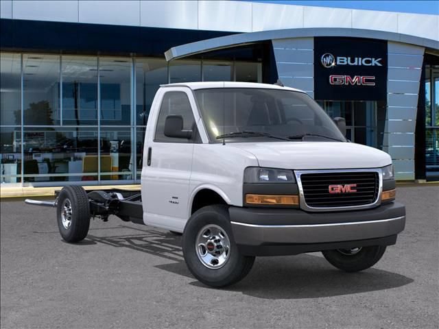 New 2025 GMC Savana 3500 w/ Power Convenience Package RWD image 7