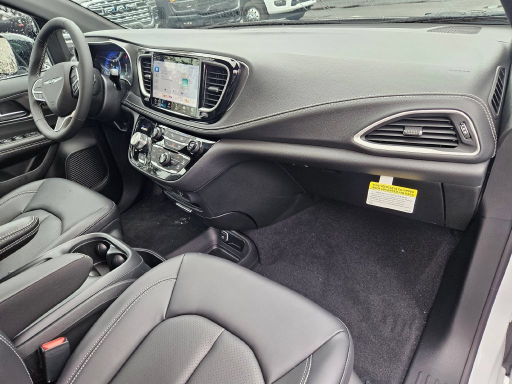 New 2026 Chrysler Pacifica Select AWD/4WD image 20