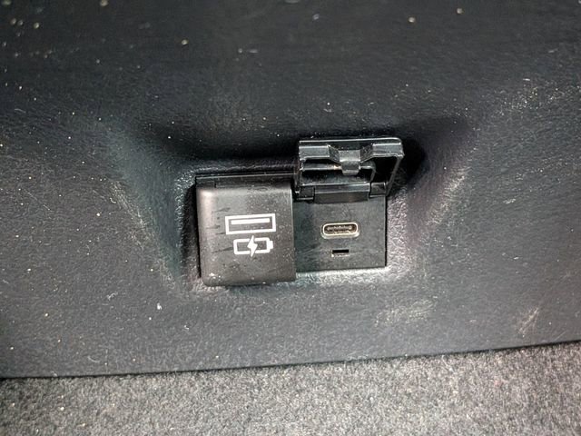 Used 2025 Toyota Camry LE FWD image 13