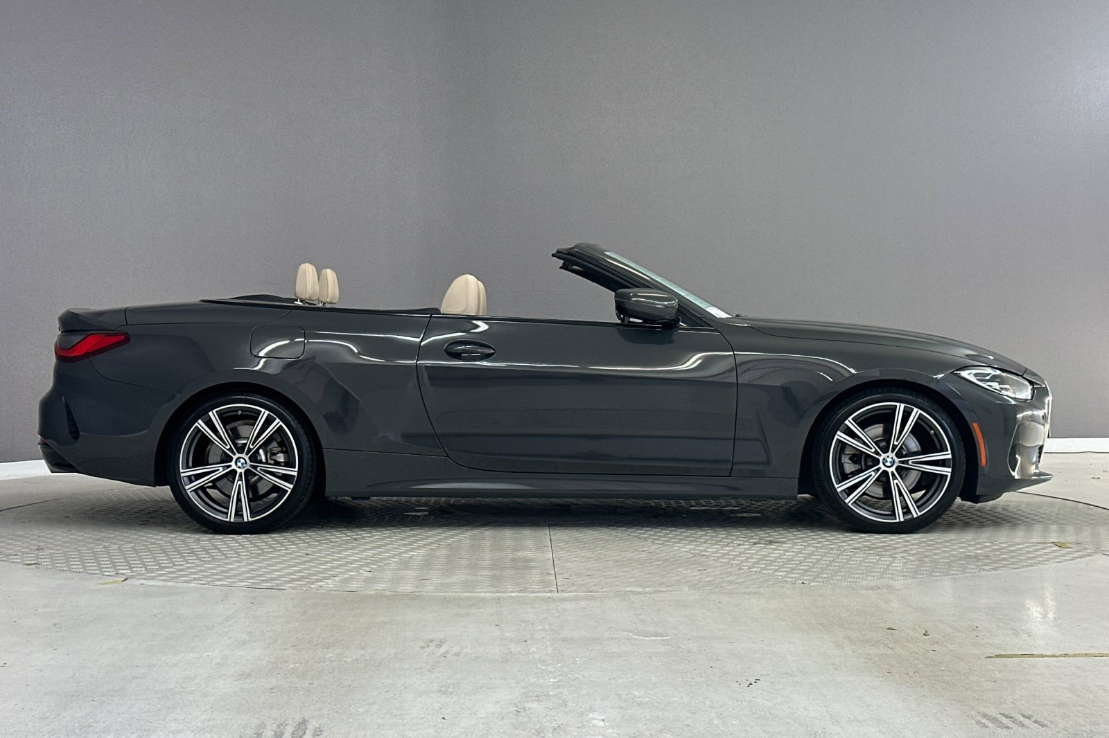 Used 2023 BMW 430i Convertible w/ Premium Package RWD image 8