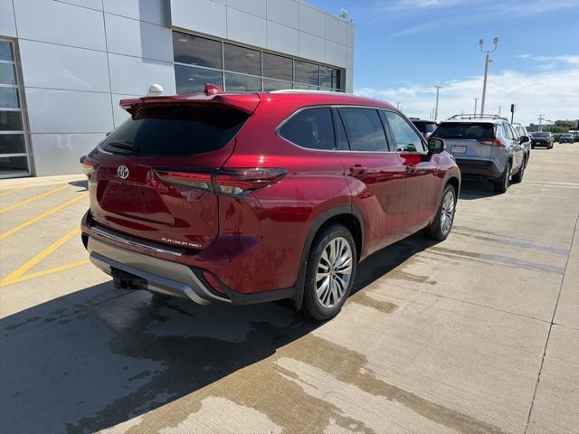 Used 2026 Toyota Highlander Platinum AWD/4WD image 7