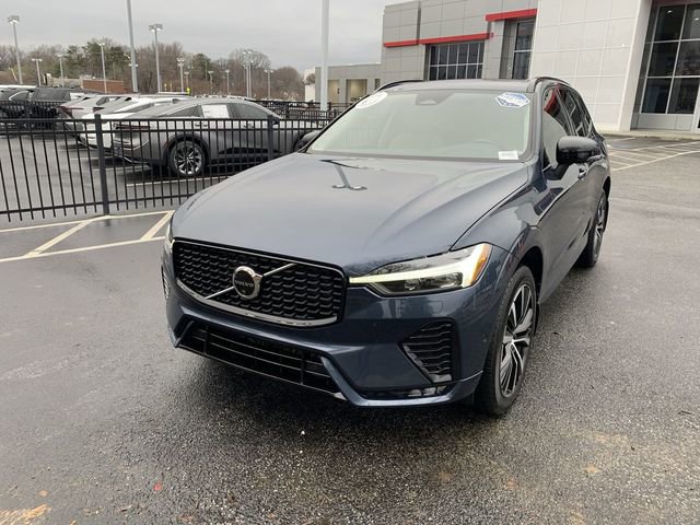 Used 2023 Volvo XC60 B5 Plus w/ Climate Package image 4