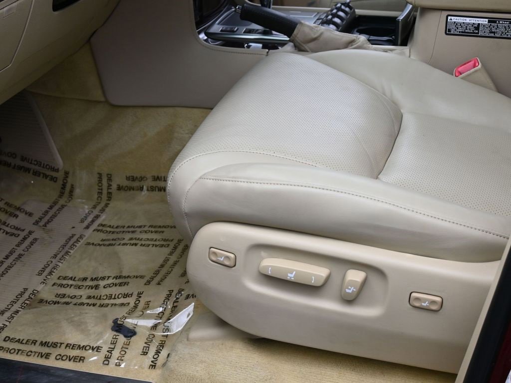 Used 2011 Lexus LX 570 4WD image 17